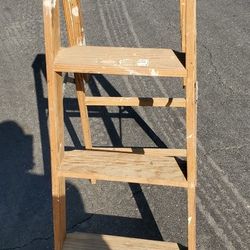 Werner 46" Wooden Ladder In Excellent Condition 