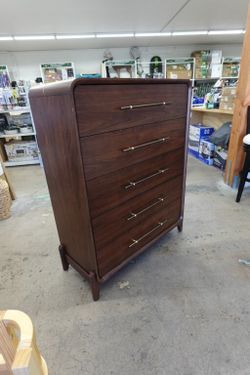 Rockford 5-Drawer Wood Dresser Chest – Walnut