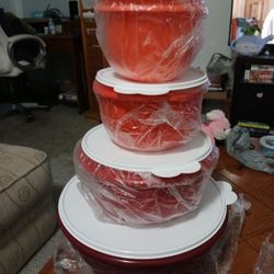 Tupperware Mixing Bowl Set 