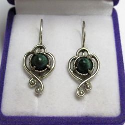Beautiful Sterling Silver Earrings With Malachite. 
