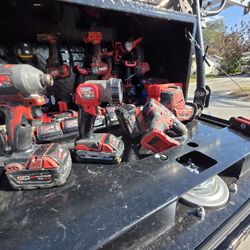 Milwaukee M18 tool Set. Impact, Drill, Work Light, Hackzall, AH 4 & 3Battery 