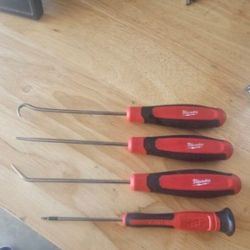 Milwaukee Mini Screwdrivers Hooks