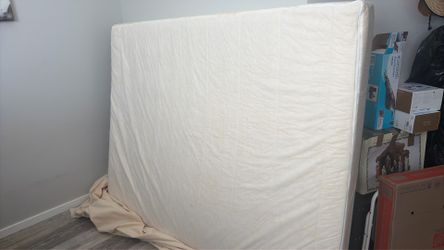 Free queen mattress