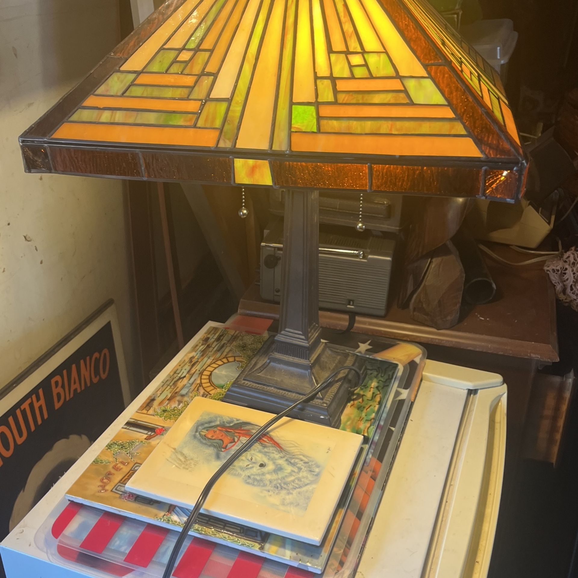 Beautiful lamp it has two lights you can put on both or one