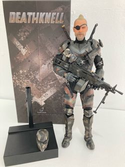 Hot Toys Knightmare DeathStroke 1/6 Figure