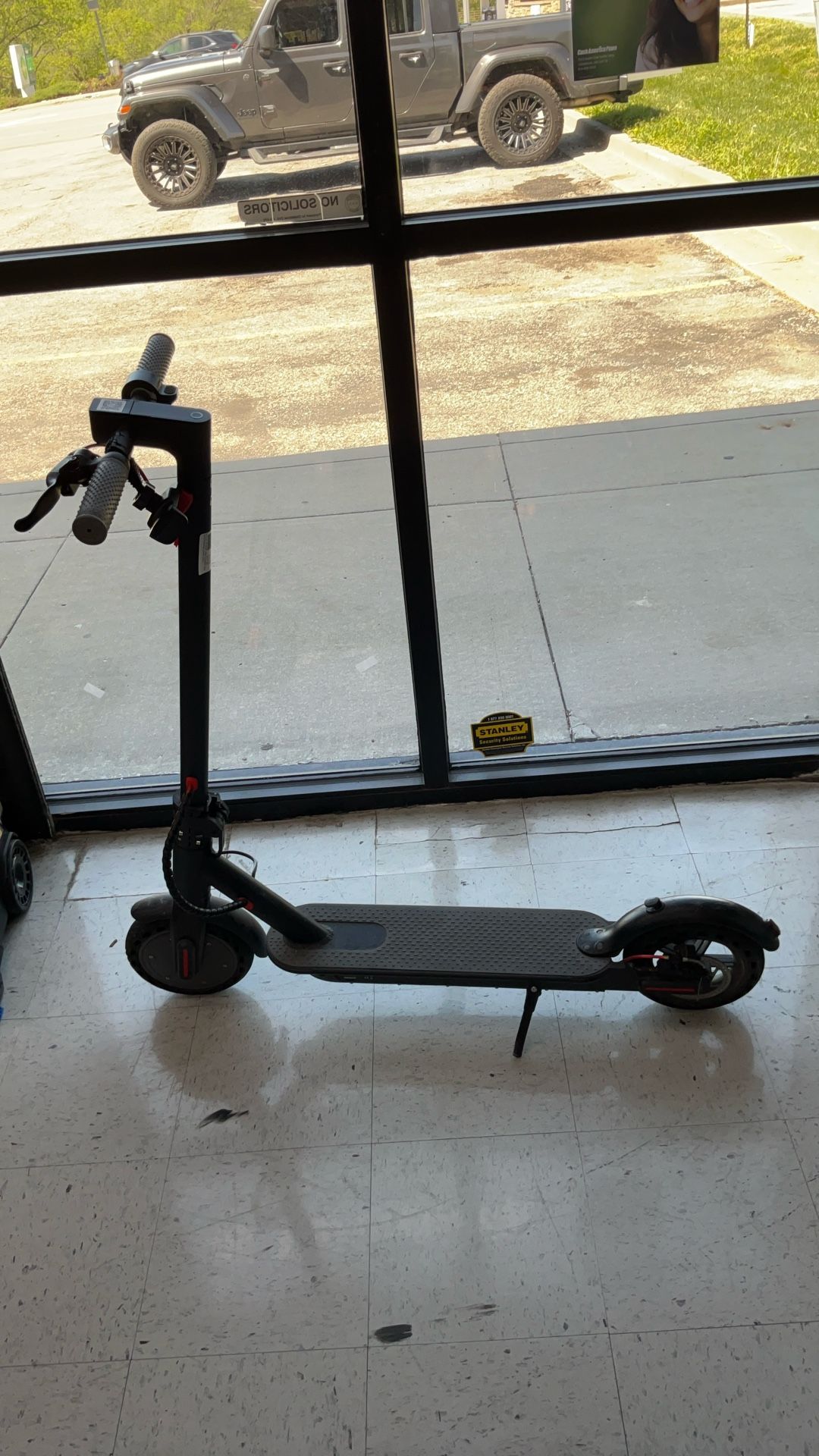 ELECTRIC SCOOTER