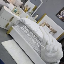 ✨️4pc Queen, King Bedroom ✨️ Furniture Sectionals, Bedrooms, Dining Avail 