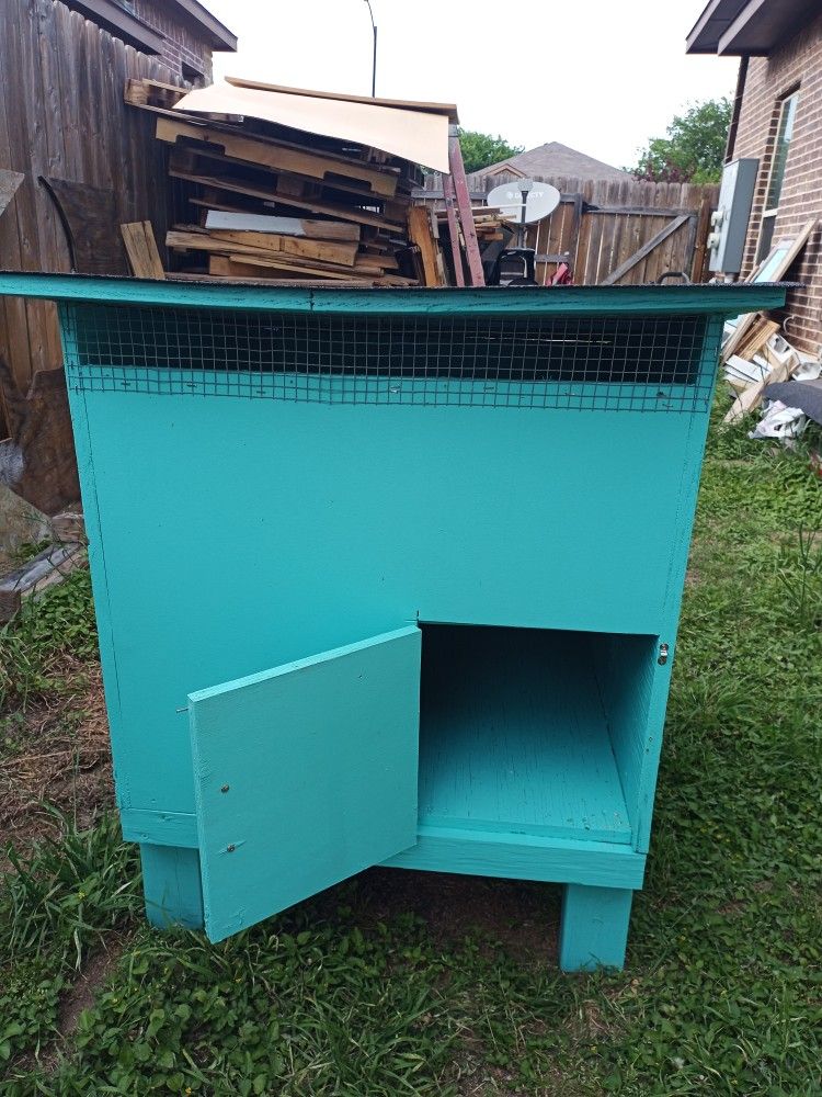 Custom Chicken Coops (Read Description)