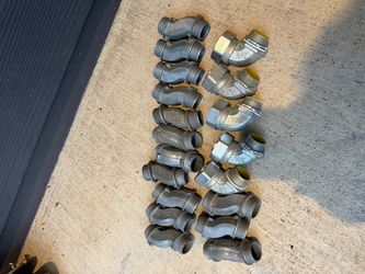 Lot of 25+ Regal Electrical Conduit Fittings 1/2” & 3/4” Connectors 90°
