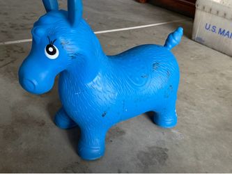 Bouncy hoper inflatable horse