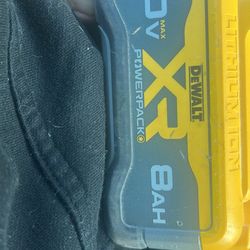 DeWalt 20v 8ah XR Power Pack 