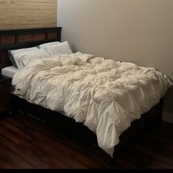 Queen Bed Set (3 Piece)