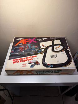 Vintage 1979 Aurora AFX Smokey and the AFX Express HO Slot Car Set