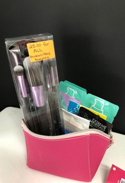 New Makeup Brush Set, Makeup Bag & Samples