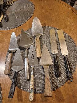 8 vintage metal cake or pie servers