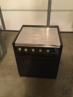 Vintage Trailer stove oven