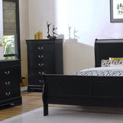 Queen Ebony Bedroom Set with dresser