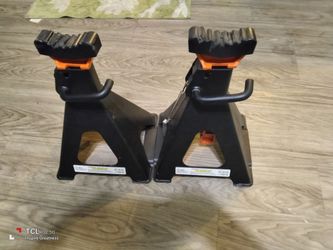 Jack stands
