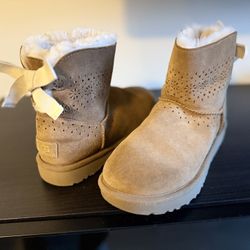 Ugg Bailey bow II