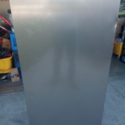 Freezer En Buenas Condiciones No Más Tiene Un Golpe En Una Esquina Pero Está Nuevo