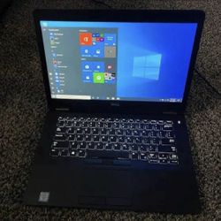 Dell Touchscreen QHD 2560x1440  Laptop Intel Core i5 CPU 8 GB RAM 256 GB SSD Webcam HDMI Wi-Fi & Bluetooth Wireless Windows 11 Professional