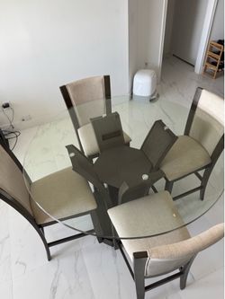 Rounded dining table, solid wood, glass top, 4 chairs