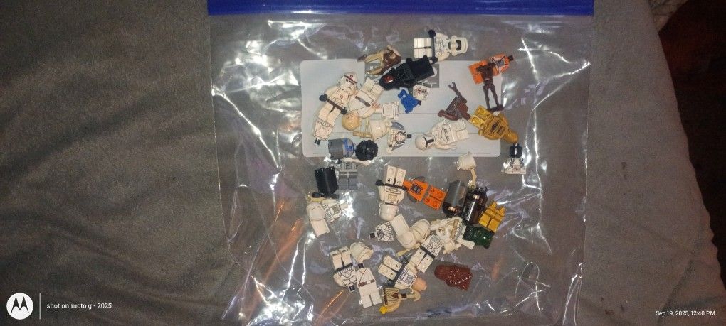 Lego Figurine Lot