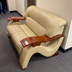 Leather Couch - Great Condition