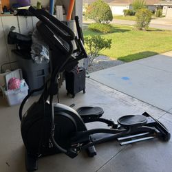 Elliptical - Sole E35 - Must sell TODAY