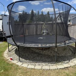 Trampoline 