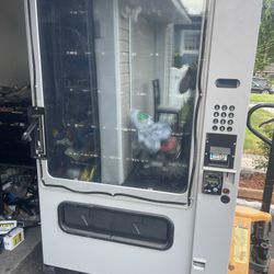 Outdoor USI Combo Vending Machine
