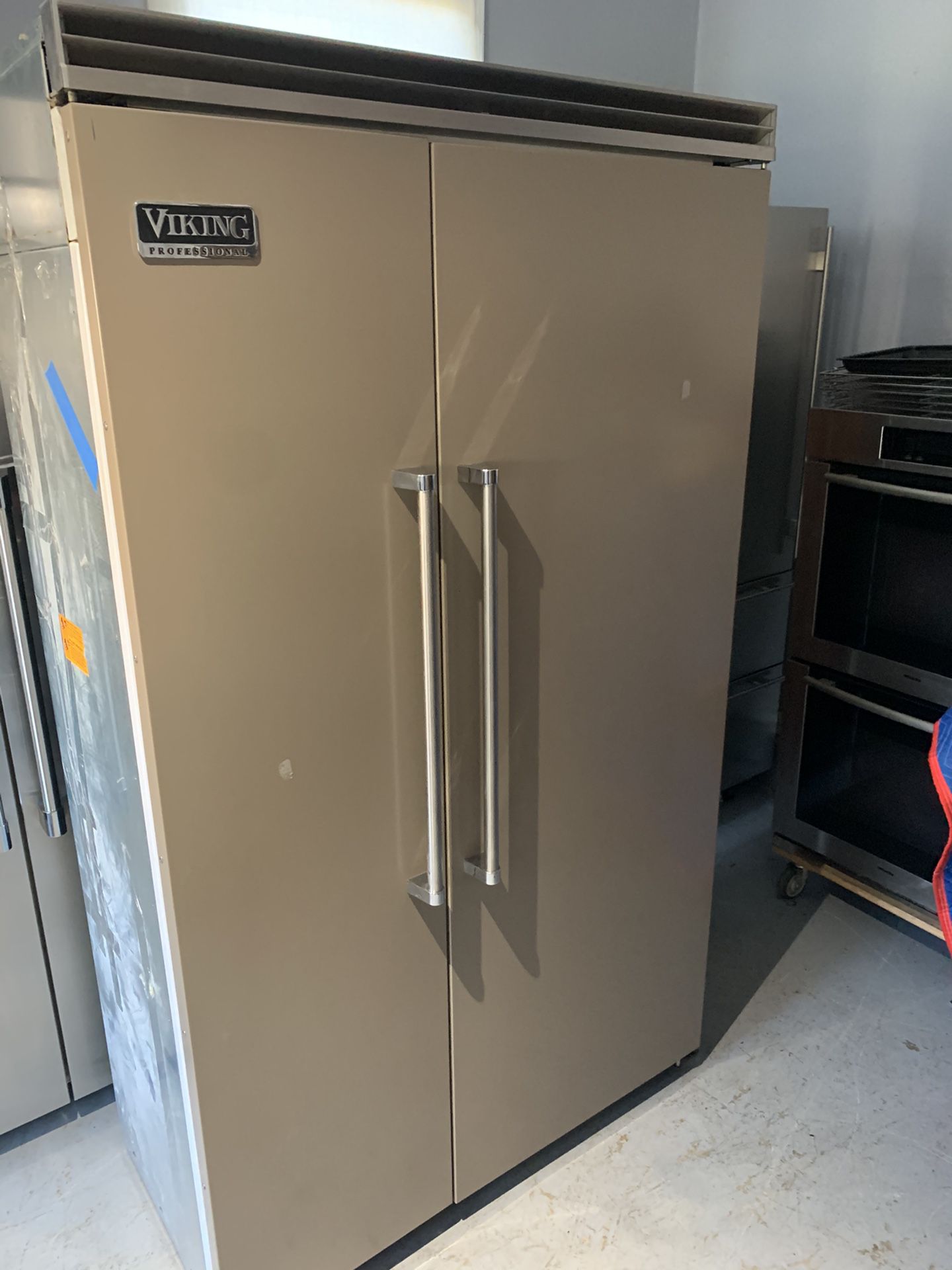 Beautiful viking refrigerator 48” wide