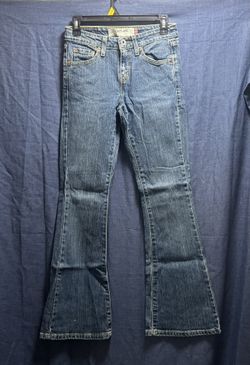 Levi’s & Strauss Co 519 Low Flare 4/132