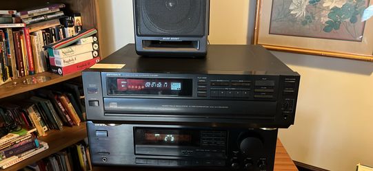Optimus five disc CD player in good working condition