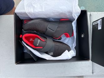 Peloton Cycling Shoes Black and Red