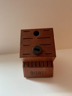 CUTCO solid Oak Knife Block for 18 Knives NEW