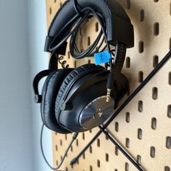 Logitech G Pro X SE Wired Gaming Headset with Microphone