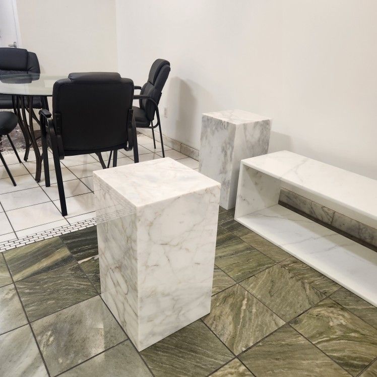 Elena Gold Marble Pedestal