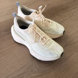 Nike Running Shoes Like New 9.5