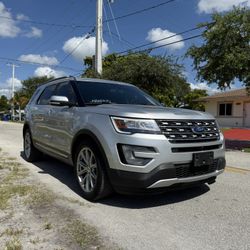 2017 Ford Explorer Limited 