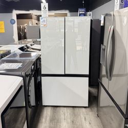 👑 Samsung - BESPOKE 30 cu. ft. 3-Door French Door Smart Refrigerator with Beverage Center - White Glass👑