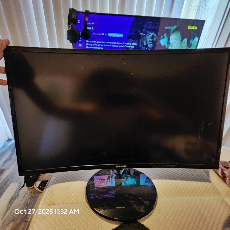 Samsung 27" Curved Monitor