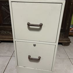 File cabinet 