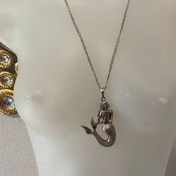 Y2K butterfly necklace