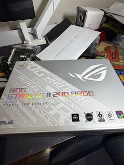 ASUS ROG Strix LC II 240 ARGB White Edition All-in-one AIO Liquid CPU Cooler 240mm Radiator