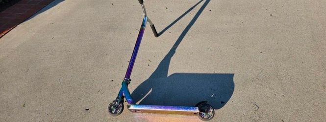 Full Oil Slick Pro Scooter