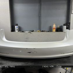 2021-2022-2023 TESLA MODEL 3 REAR BUMPER OEM USED