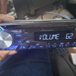 STEREO PIONEER CD AUX USB BLUETOOTH GOOD CONDICIÓN ABLO ESPAÑOL 