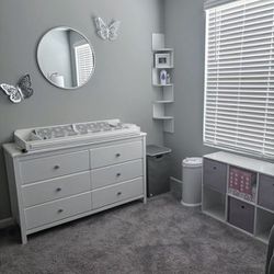 Storkcraft  Changer Topper. White - Transforms Your Dresser Into A Baby Changing Station