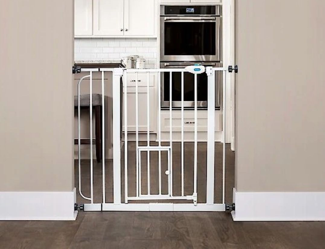 Extra wide Walk-thru Dog Gate With Pet Door